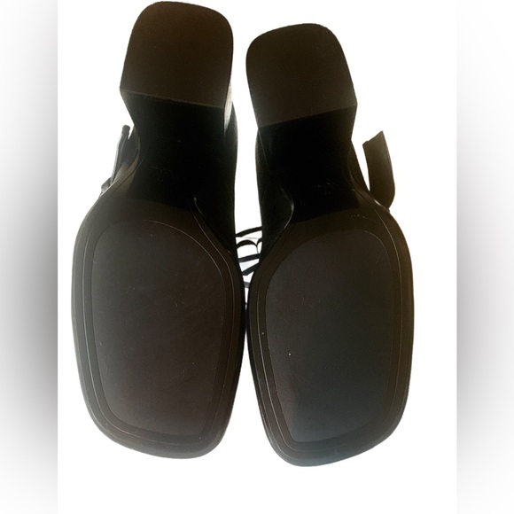 NWOT ZARA Genuine Leather Excellent Condition Block Heels, REF. 1229/410 - Picture 3 of 5